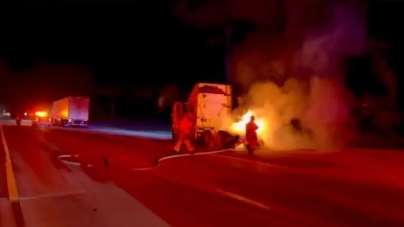 Martin County Fire Rescue extinguishes tractor-trailer blaze on Florida Turnpike