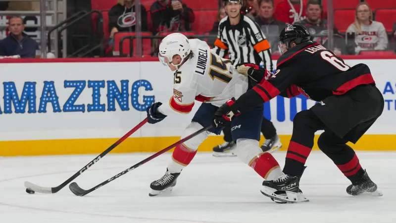 Anton Lundell nearly scores off Brady Tkachuk's pass in the Panthers' season opener