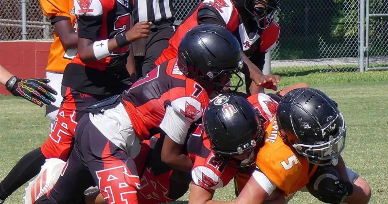 Avon Park youth football reigns on Homecoming