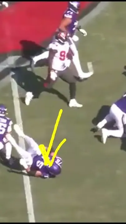A' Shawn Robinson one armed lineman toss # #gobucs #nfl (Video)