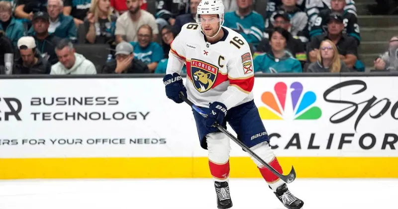 Panthers captain Aleksander Barkov leaves against Sharks because of apparent knee injury