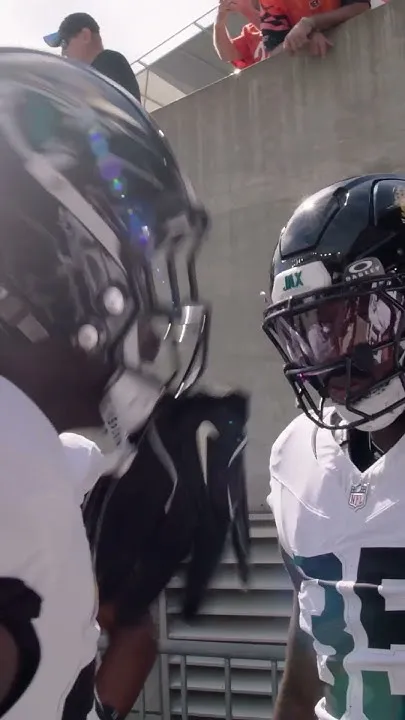 We talk, we run, we hit  #JAXvsCIN #DUUUVAL (Video)