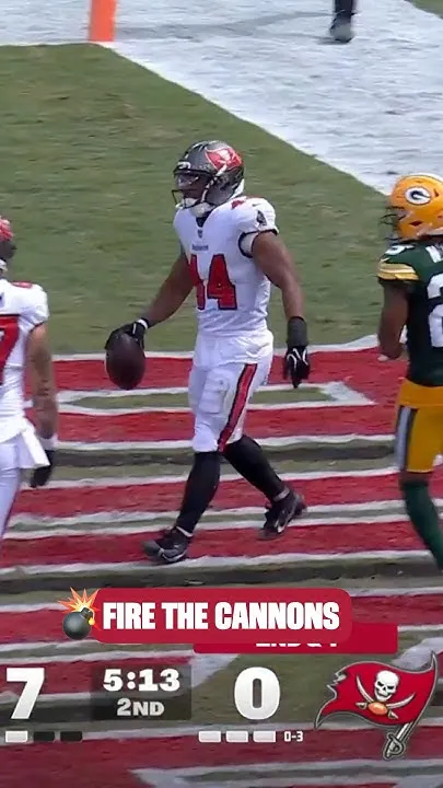 Sean Tucker punches it in for 6: #GBvsTB on FOX #touchdown #buccaneers #nfl #football #gameday (Video)