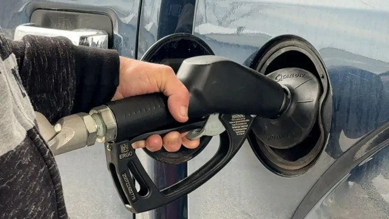 Average gas price in Florida plunges 29 cents in the past week, AAA reports