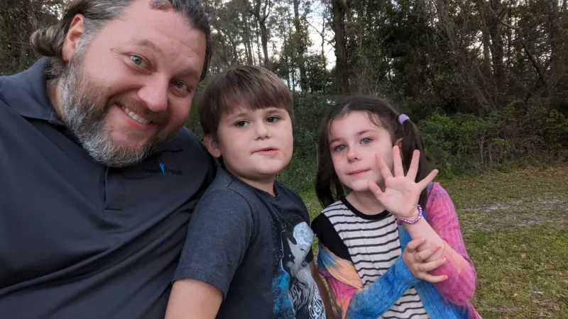 Green Cove Springs man celebrates fatherhood, vies for $25K prize in nationwide competition