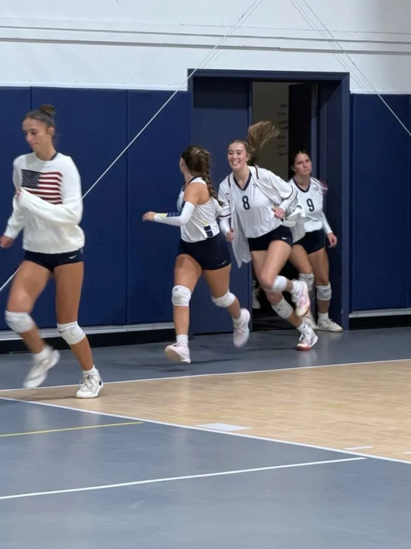 Warriors varsity volleyball team beats Maclay Marauders