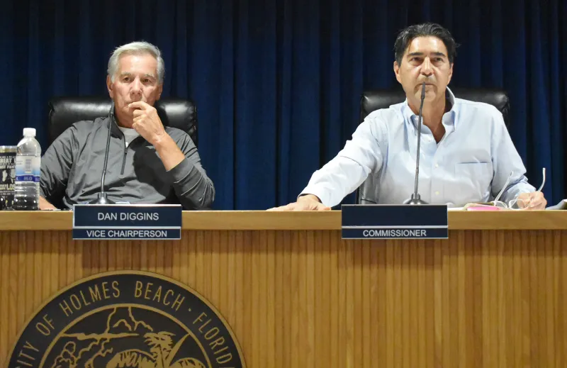 Mayoral candidates discuss past experience, managerial style