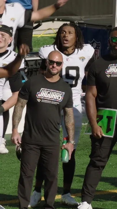 Bent but didn't break  #DUUUVAL (Video)