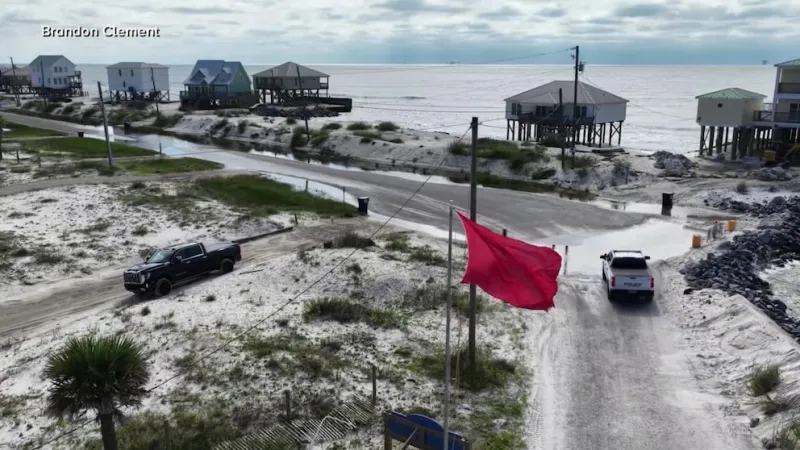 Isaias strengthens into a hurricane as it continues toward Gulf Coast