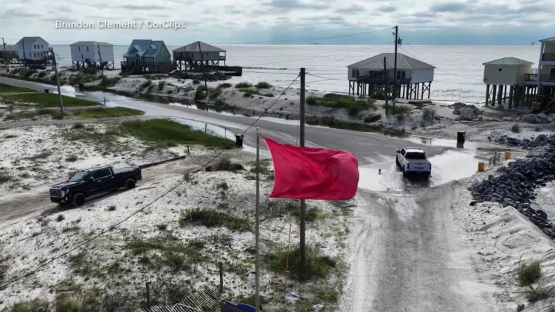 Hurricane Isaias intensifies as it takes aim at the Gulf Coast
