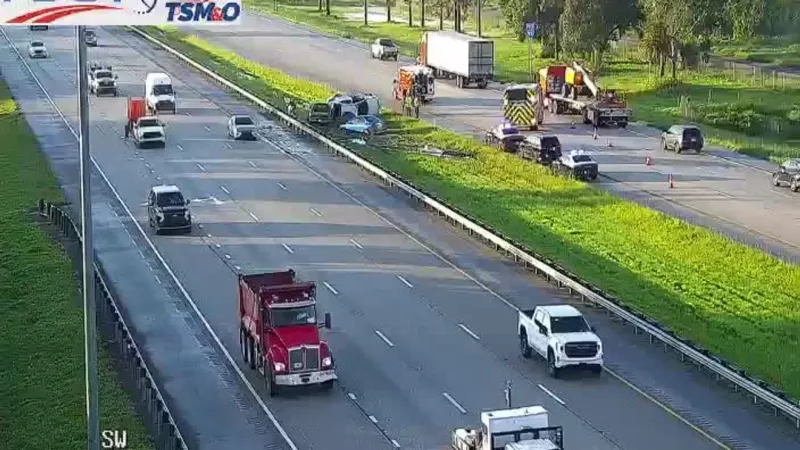 Crash blocks two left lanes on southbound I-95 in St. Lucie County