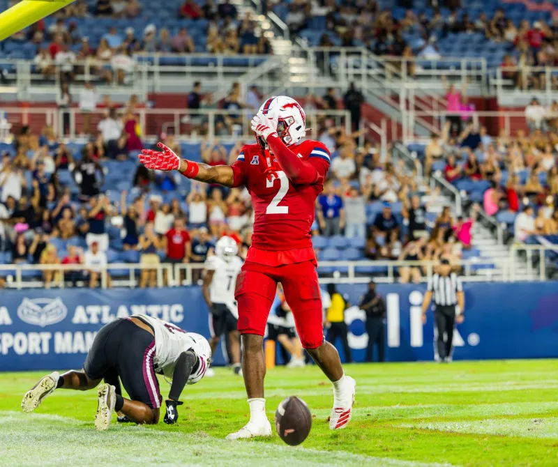 Owls are on a roll; could they be going bowling? FAU football's season so far