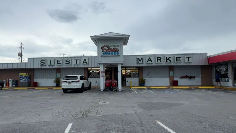 Morton's Siesta Market rebounds two years after Hurricane Milton hit Siesta Key