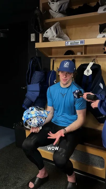 Vasy's new helmet is purrrrrrrfect #art #design #cat #cats #catshorts (Video)