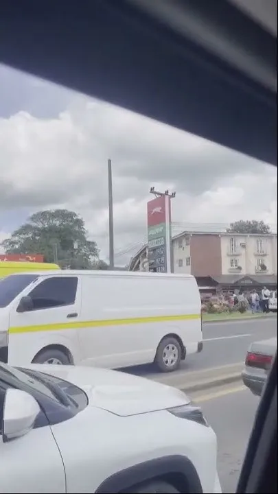 Building collapses after 7.7 quake in Panama (Video)