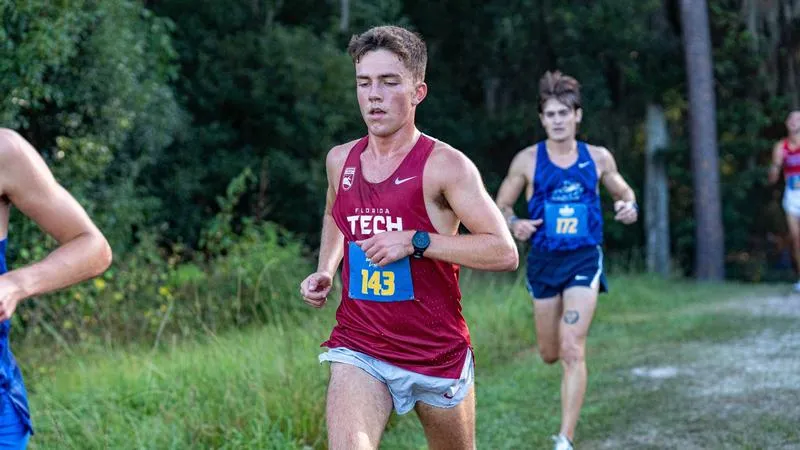 Cross Country Bests Nationally Ranked Team in Loaded Field at Lewis Crossover