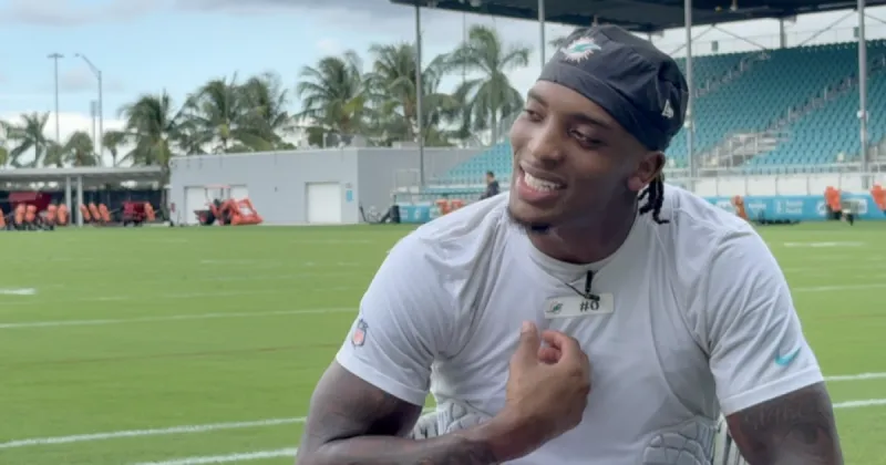 Ollie Gordon on what makes the Miami Dolphins unified: brotherhood, competition, laughter in the locker room