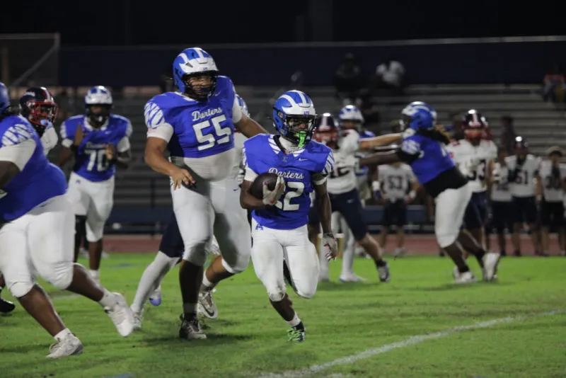 Homecoming heroics lift Apopka to victory, 21-15