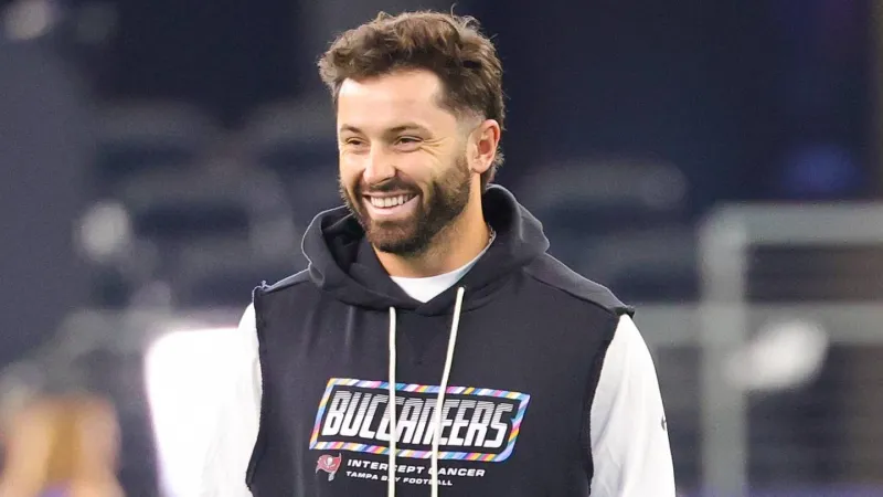 Baker Mayfield is doing everything he can to help Jalon Daniels succeed