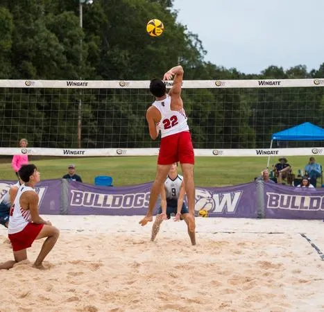 Men's Beach Volleyball Concludes Their Weekend at Wingate