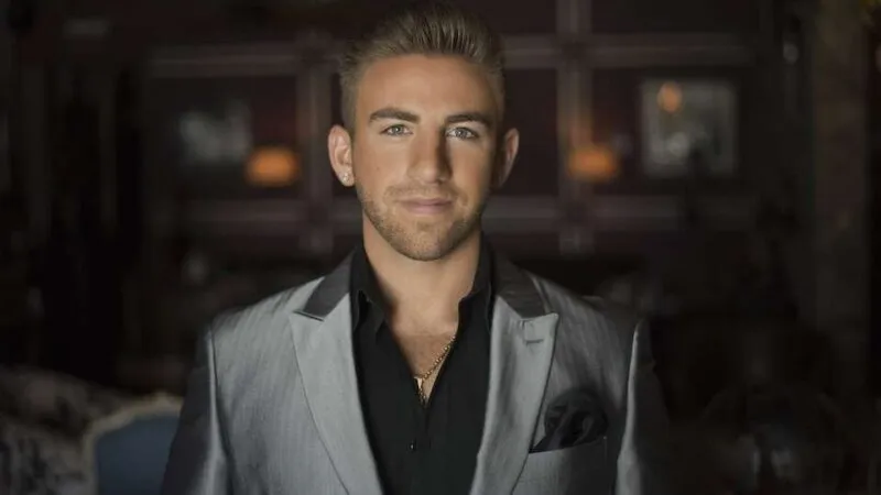 Ticket Alert: Chris Ruggiero Brings Old-School Showmanship to Kings Point
