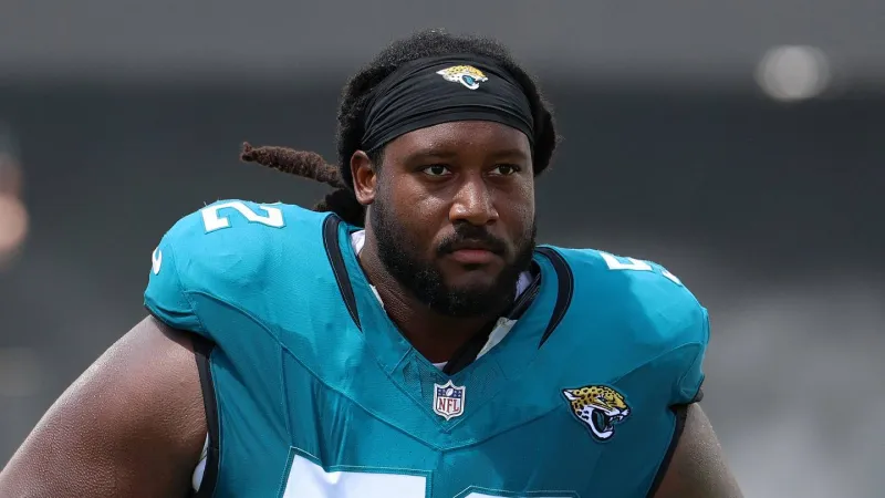 Jaguars bringing in long snapper despite DaVon Hamilton's heroics vs. Eagles