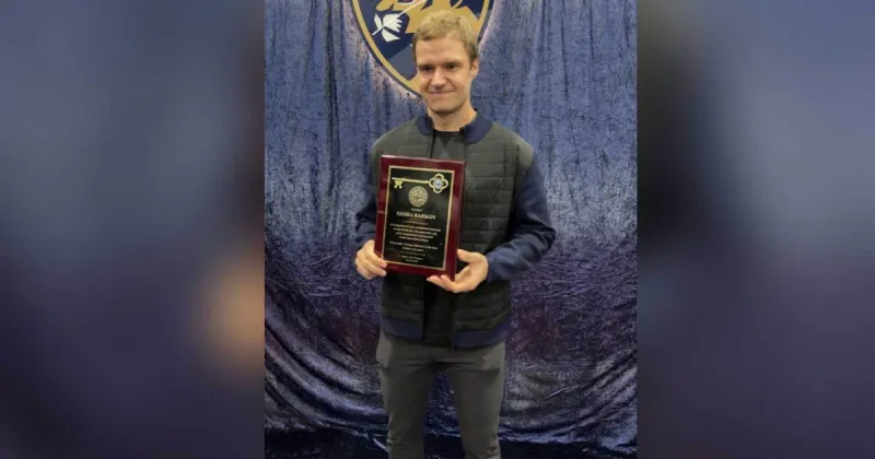 Florida Panthers captain Aleksander Barkov receives key to the city of Boca Raton from Mayor Thompson