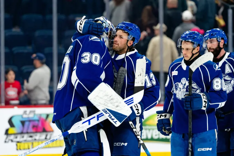 Lightning recall goaltender