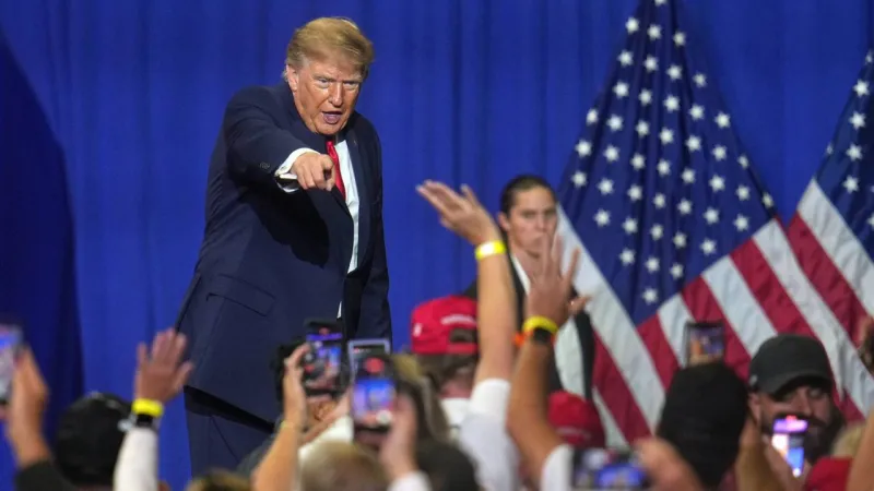 President Trump to attend Bucs-Steelers game in Tampa, according to reports