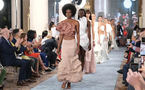 Miami Dade College Fashion Institute cuts a degree deal