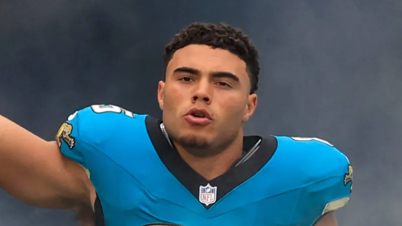 Early odds and bold Brenton Strange prediction for Jaguars vs. Texans in London