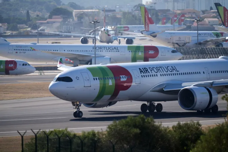 Lufthansa to buy 44.9% of TAP Air Portugal in 1.2B deal