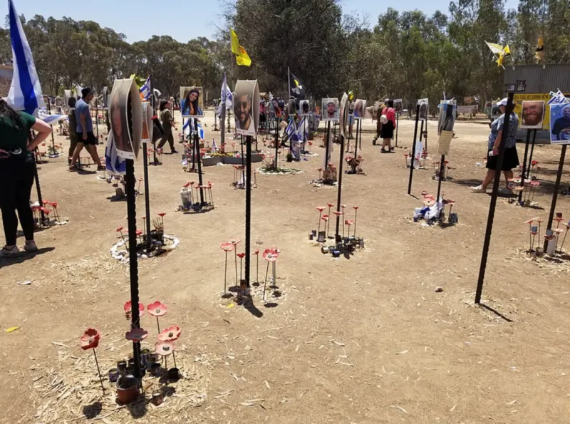 Grassroots effort brings parents of slain American-Israeli hostage to Sarasota