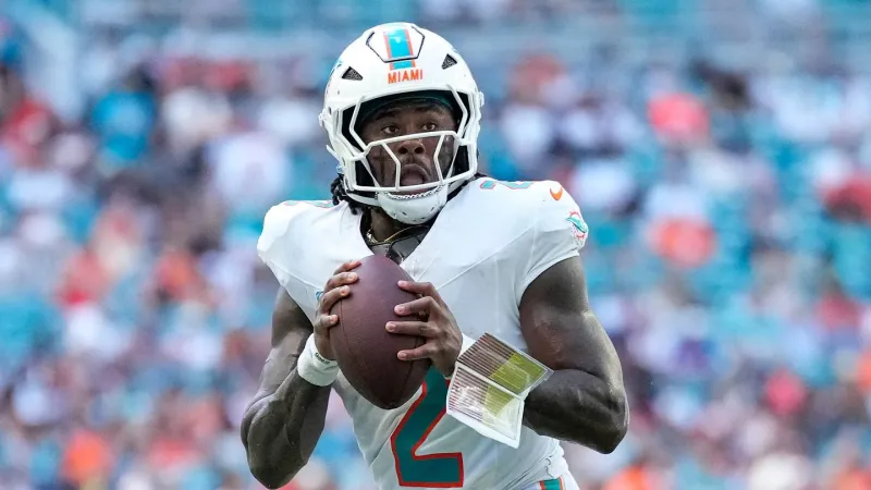 Dolphins could make the wrong kind of history if offensive woes continue