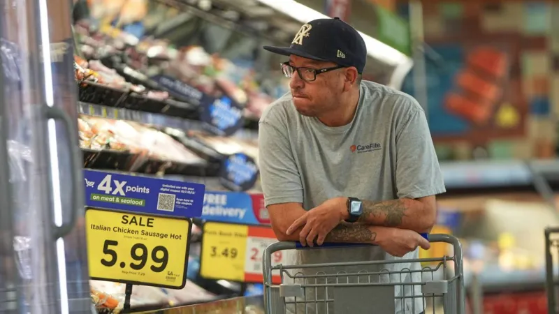 Rising prices and Iran war put economy at center of midterms
