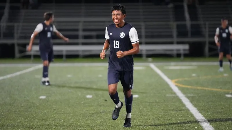 Men's Soccer Loses Halftime Lead to SCAD