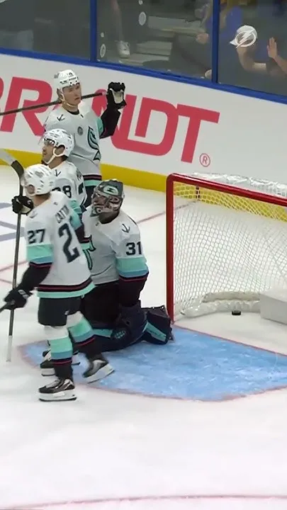 VICTORy Friday! #overtime #win #hockey #goal #score #nhl #tampa (Video)