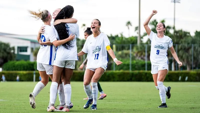 Eagles host Stetson for Senior Day Sunday