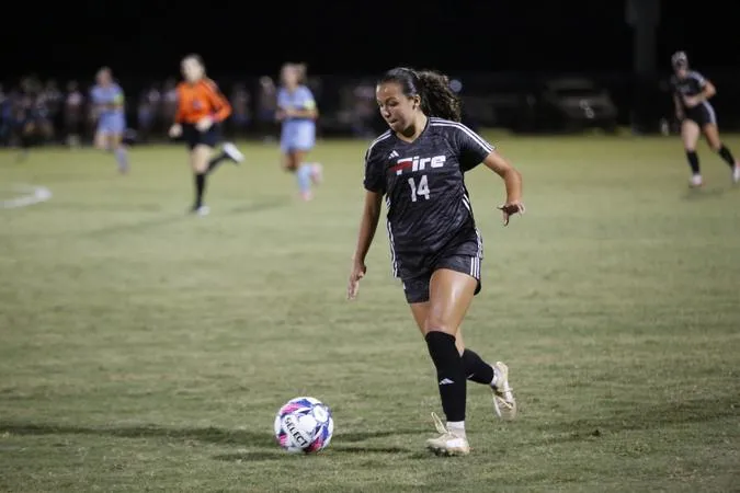 Women's Soccer Dominates New College of Florida in 6-0 Shutout