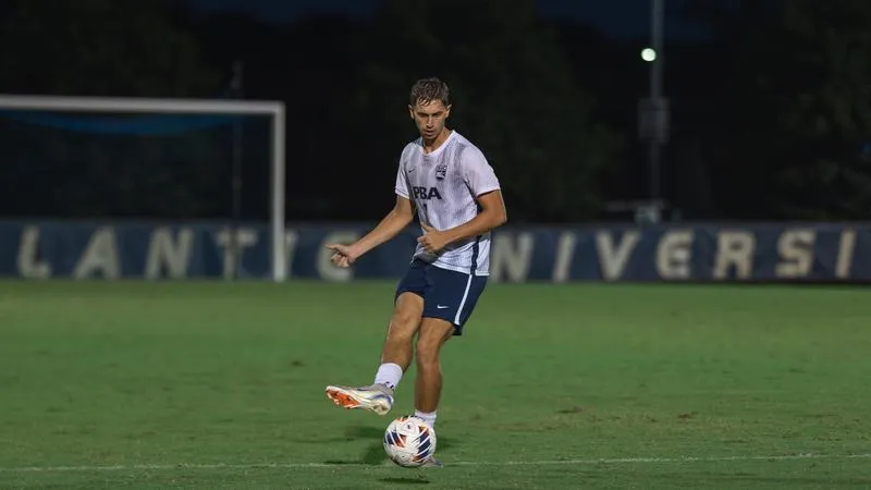 Men's Soccer Drops Road Contest to Panthers