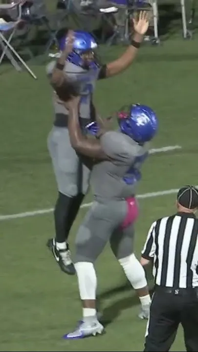 TEREL DALLAS TAKES IT HIMSELF! Keeps the ball, hits the gas and takes it TO THE HOUSE!  (Video)