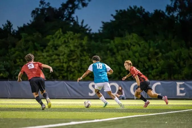 Bassette's game-winner lifts Tritons over Tars at home