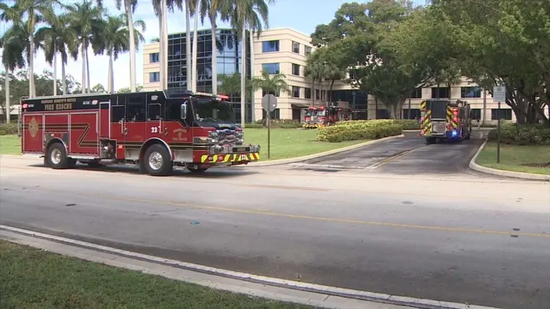 Fire breaks out at building in Deerfield Beach; sprinklers extinguish flames