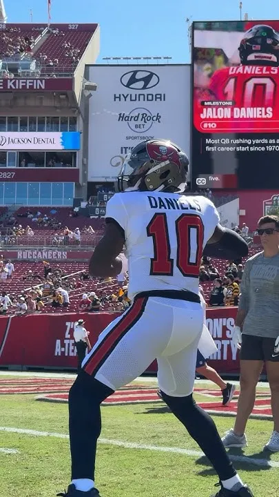 JD is ready for his 3rd career NFL start  #PITvsTB 1 p.m. ET on CBS #nfl #buccaneers #gameday (Video)