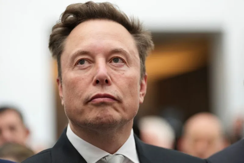 Musk pledges a share of his SpaceX company to 'every kid in America'