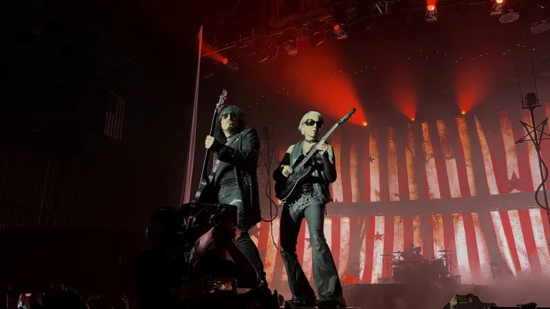 Concert Review: Mtley Cre's Return of the Carnival of Sins Tour