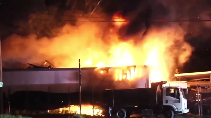 Crews put out trailer home fire in NW Miami-Dade; 2 occupants OK, unclear if pets survived