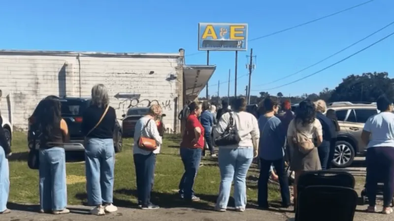 A&E Fabric and Crafts in Pensacola prepares to close for good after Isaias roof damage