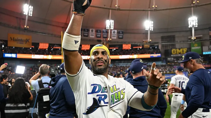 New angle of Rays ALCS clinch crowd pop from outside Tropicana Field is electric