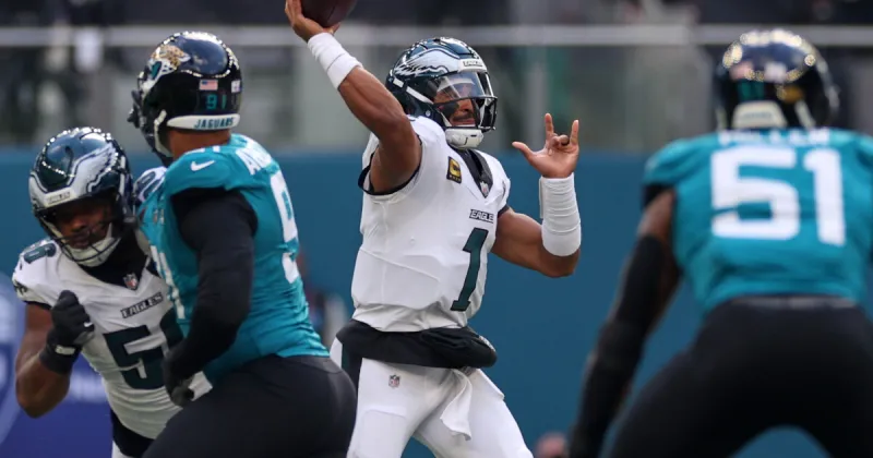 Eagles are not being punished for handling of Jalen Hurts' blood clots, AP source says